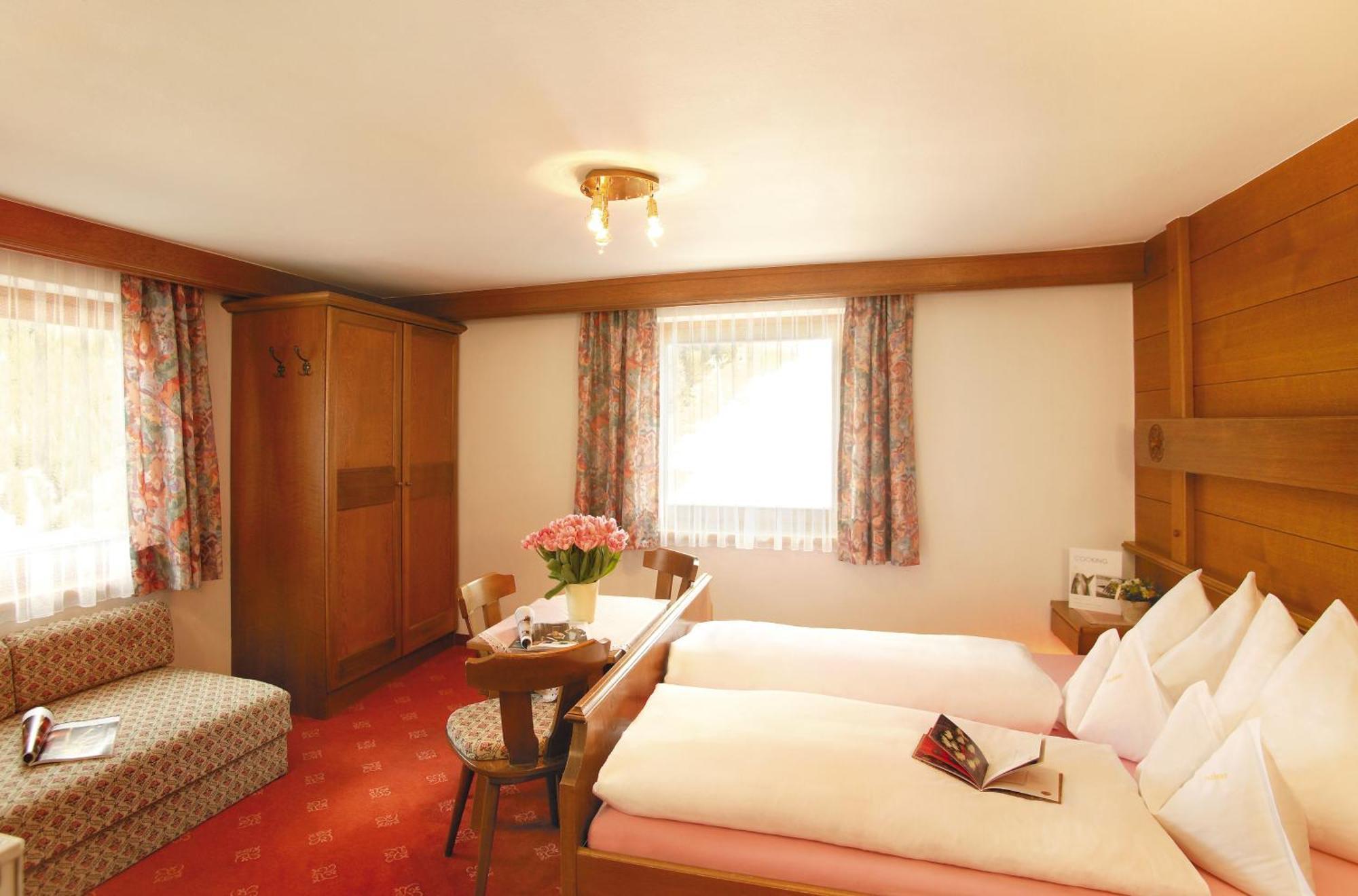 Pezinerblick Apartment Ischgl Bagian luar foto